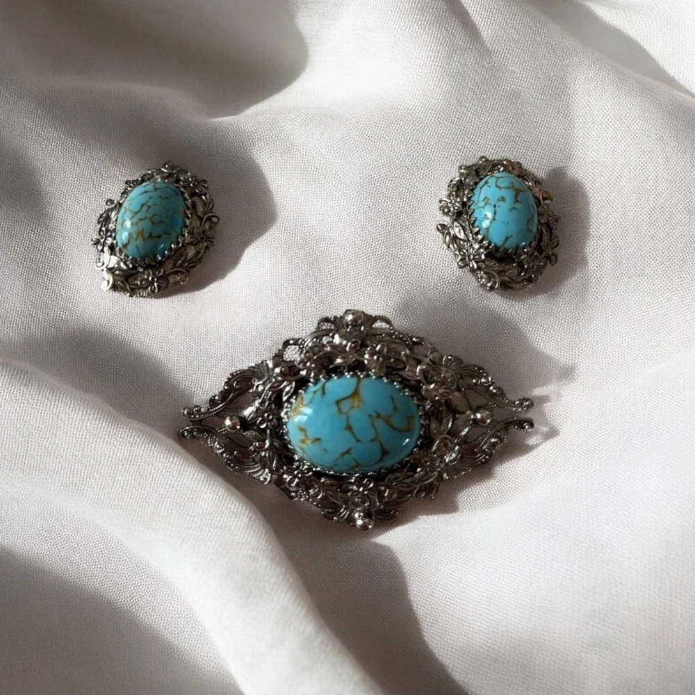 Vintage Whiting and Davis turquoise silver Brooch and Earrings Set, Rare Find..